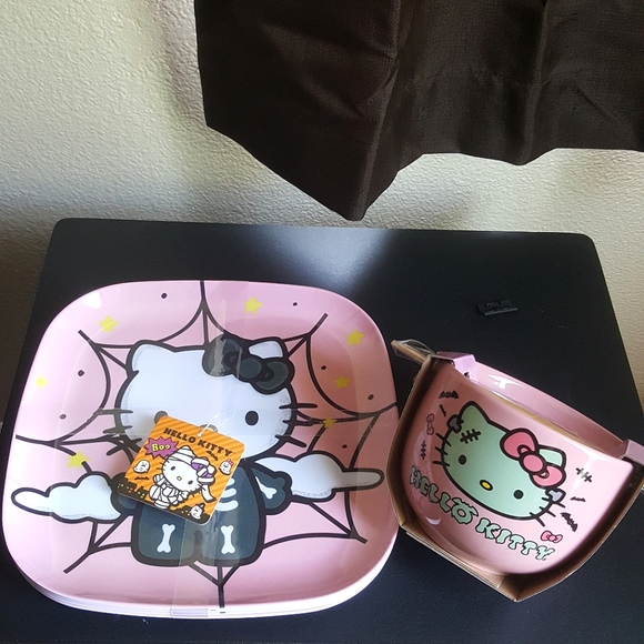 Hello Kitty 🎃💕 | Halloween Bowl & Plate Set - Picture 5 of 5